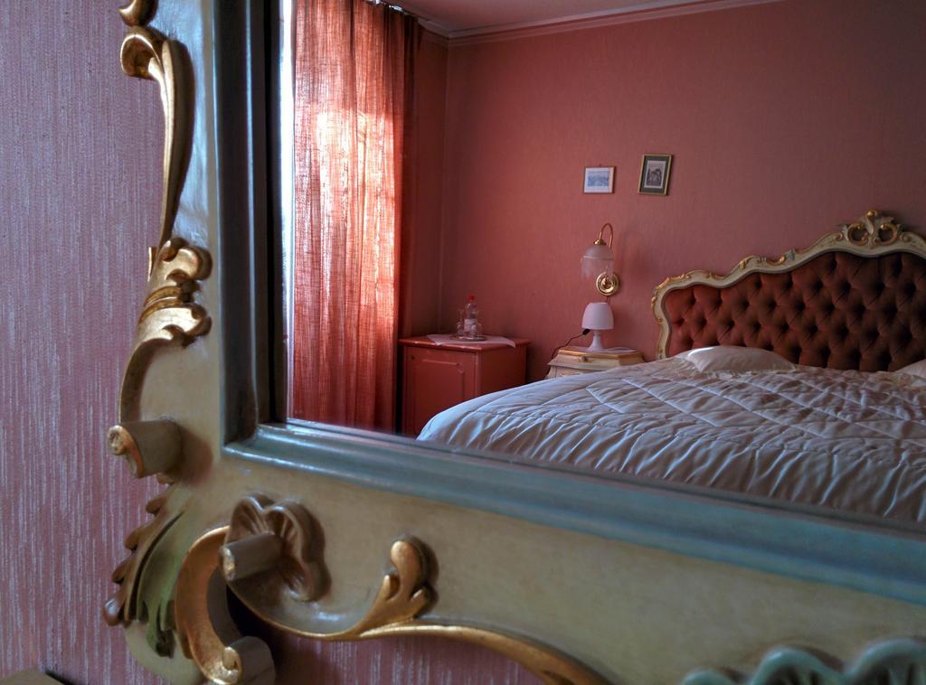 Hotel Croix D'Or Et Poste - Historisches Hotel Münster Cameră foto